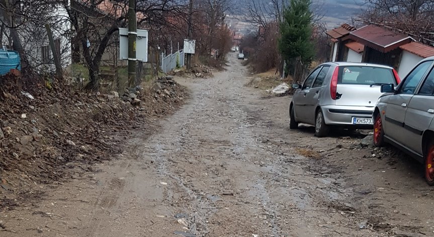 Молба за асфалтиране в Дупнишко: Състоянието на пътя е трагично