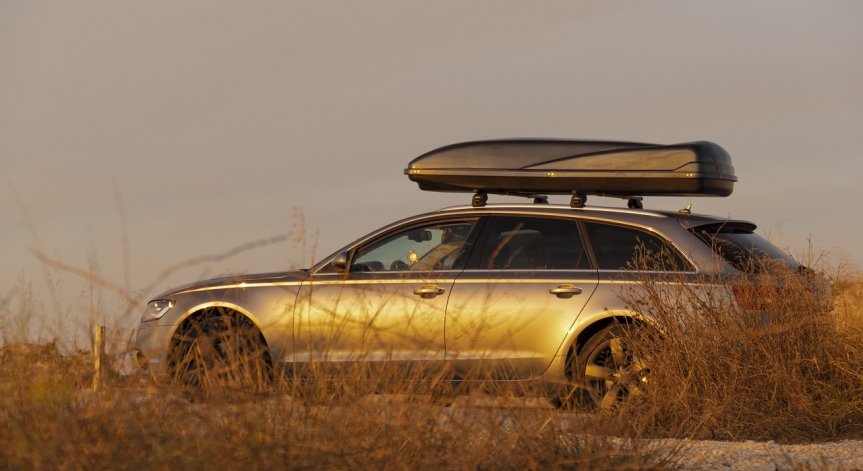 Резервна батерия на покрива увеличава пробега на електрическите коли