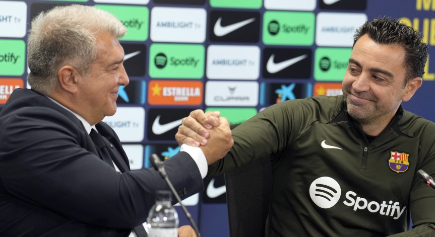 Лапорта уволнил Шави заради съмненията му в качеството на играчите на 