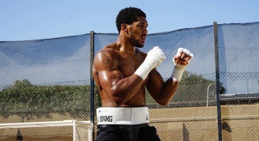 Какво яде Антъни Джошуа, за да поддържа атлетичното си тяло?