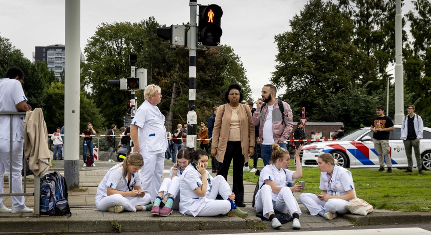 Двама убити и един в тежко състояние след стрелбата в Ротердам