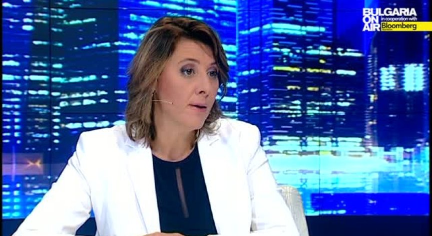 Весела Чернева: Проблемът с бежанците е голям, защото това е хуманитарно бедствие