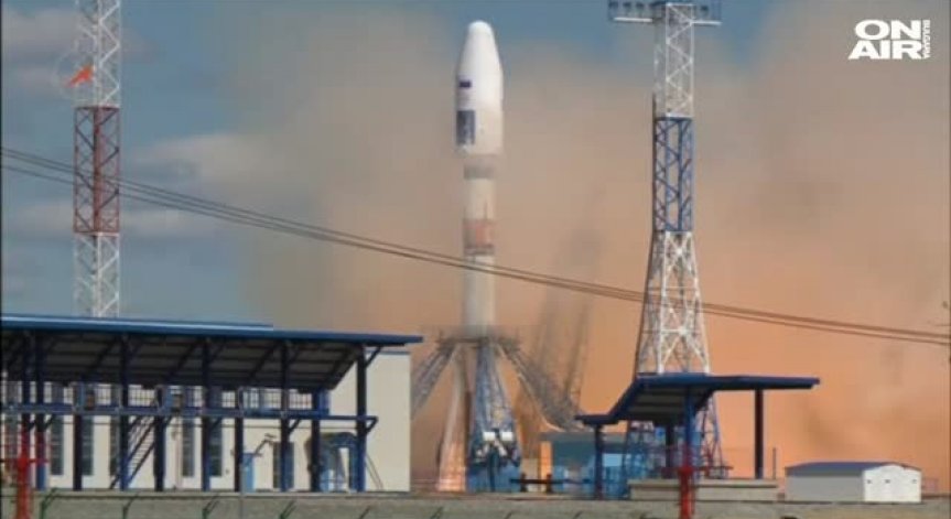 Русия изстреля първа ракета от новия космодрум пред погледа на Путин