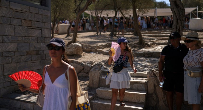 Изследването обхваща 10-дневен период, завършил на 2 юли.