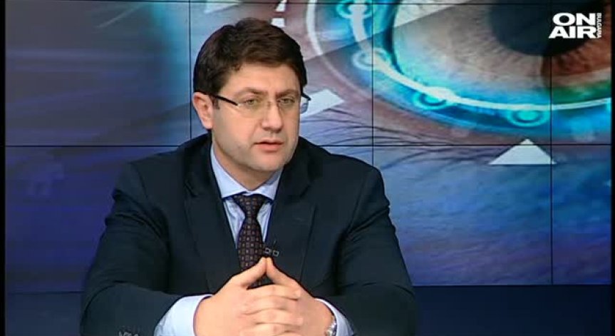 Работодателите нямат право да снимат лични карти