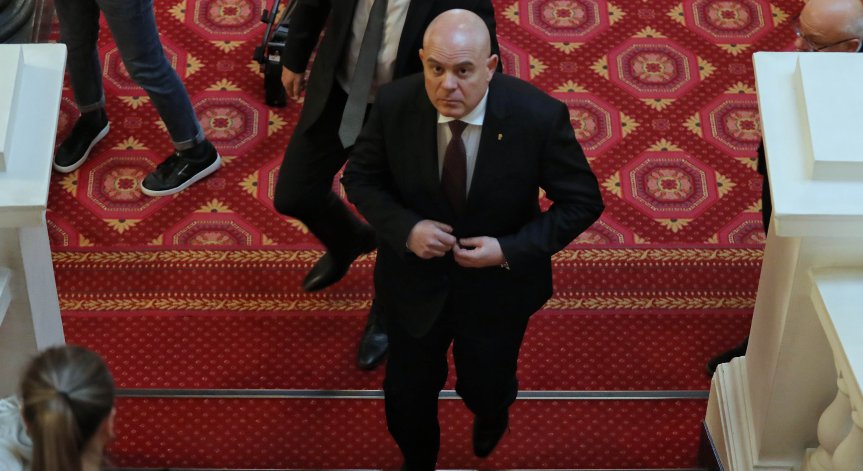 Гешев се оплака в Европа за отказа на Сърбия да екстрадира разследвани българи