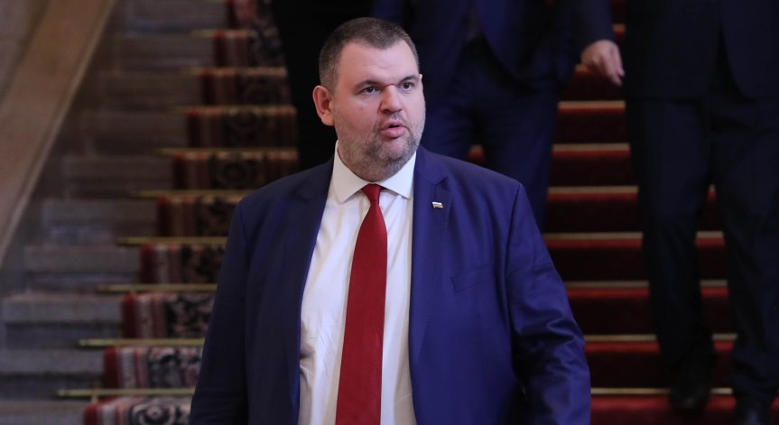 Пеевски: Отказът на Радев да води делегацията в НАТО потвърждава лицемерието му