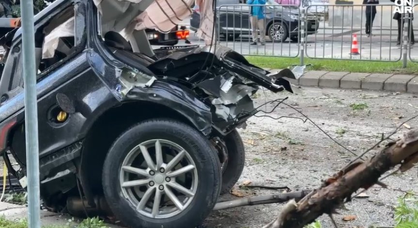 По чудо оцелели: Борят се за живота на двамата младежи от катастрофата в Пловдив