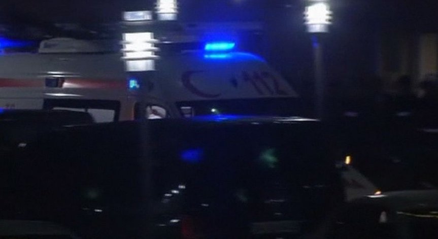 Турските спецчасти обезоръжиха лице в централа на Партията на справедливостта и развитието