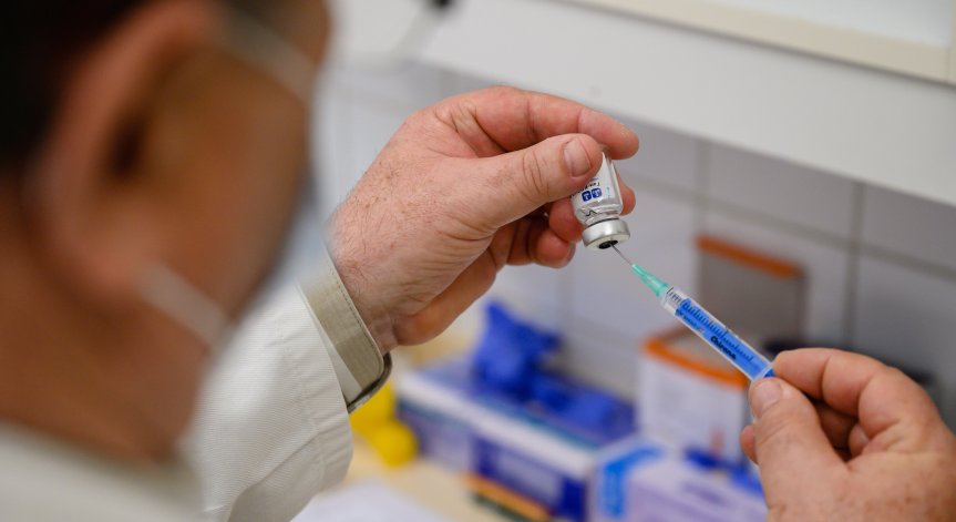 Унгария скочи срещу разхлабването на мерките, ще ваксинира и бременни