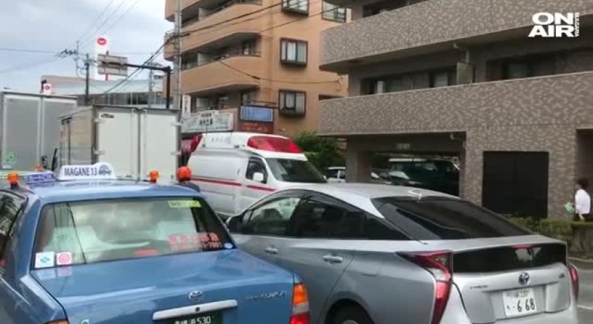 Мъж нападна ученици с нож на автобусна спирка в Япония