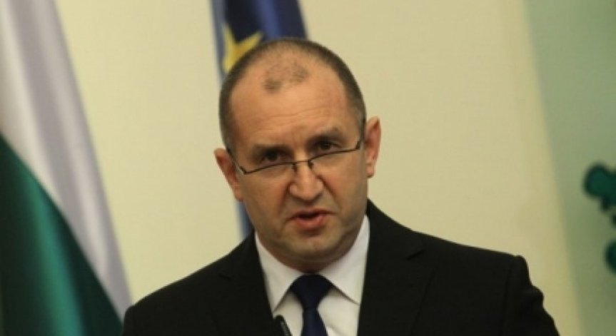 Радев за Великден: Нека творим добро, дори когато срещаме враждебност!