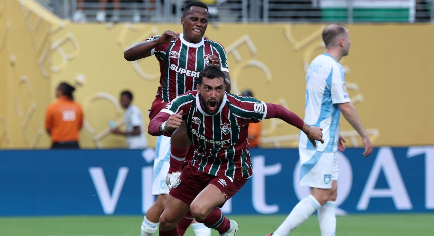 Мачът завърши 4:2.