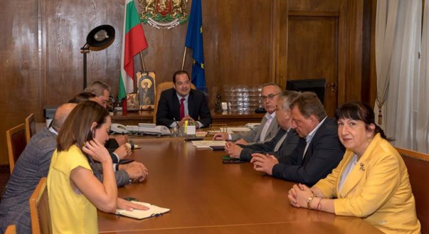 Министър Стоянов: Възможно най-бързо ще разгледаме средствата за наводнените райони