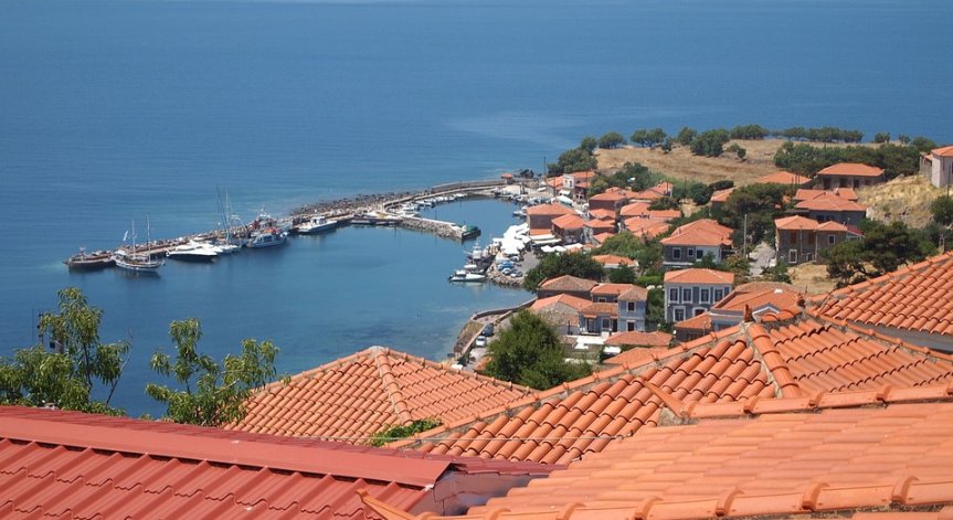 Обявиха извънредно положение за региона около Лесбос