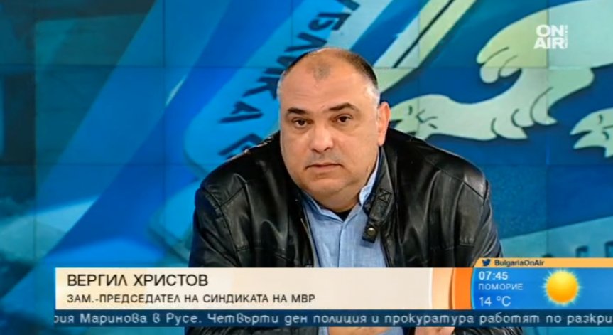 Българските полицаи - с една и съща униформа 5 години... Кой е отговорен?
