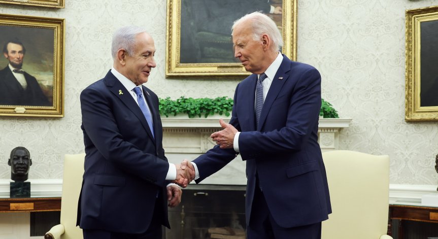 Двамата се договориха да поддържат непосредствен контакт през следващите дни.