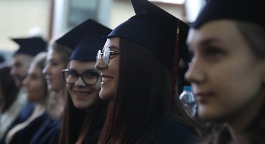 58% от учещите 