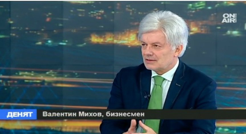Валентин Михов: Каквато държавата, такъв и футболът