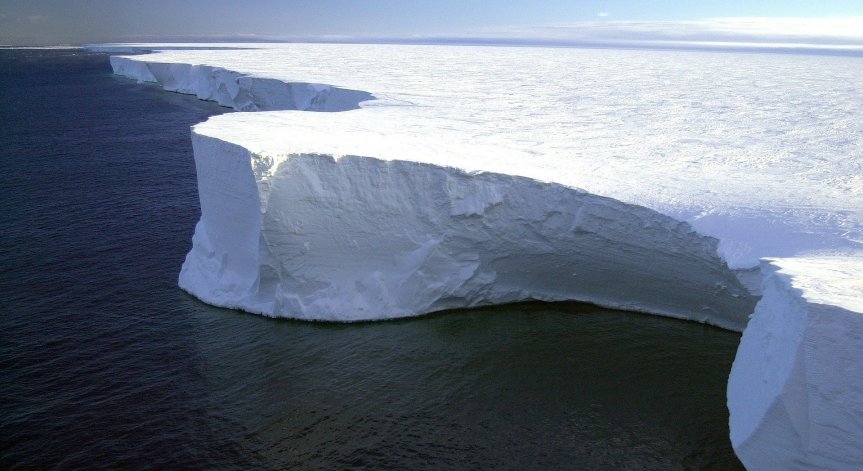 Айсберг с размерите на Лондон се откъсна от Антарктика