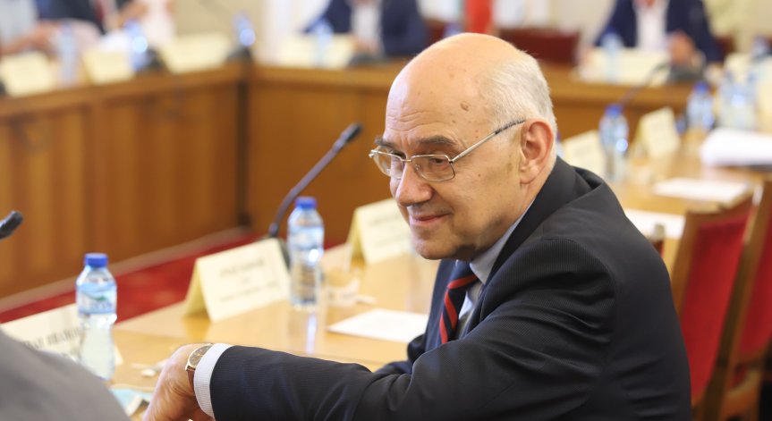 КЕВР предвижда ново поскъпване на парното и топлата вода