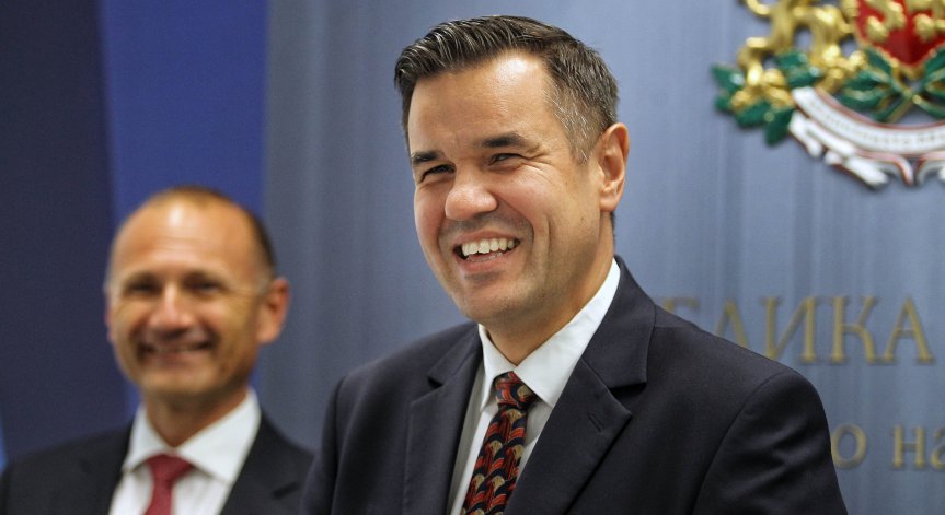 Министърът на икономиката: България се отказва от дългосрочни доставки от 