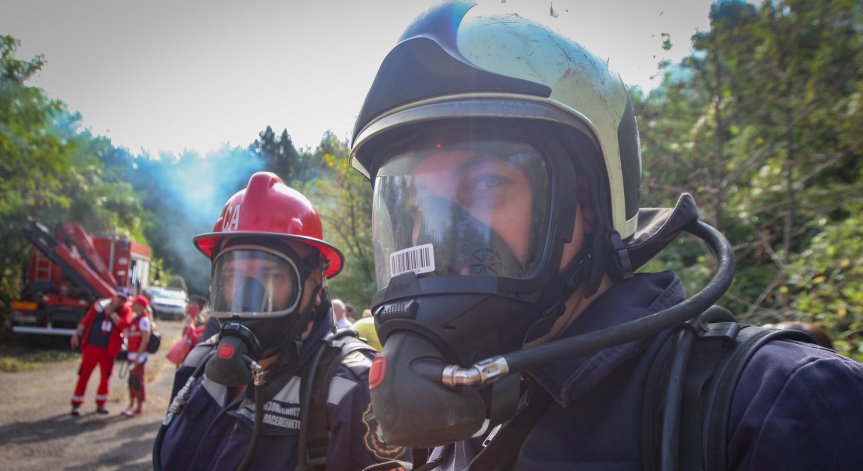 Голям пожар в Рила, огънят е обхванал площ от над 400 дка (Обновена)