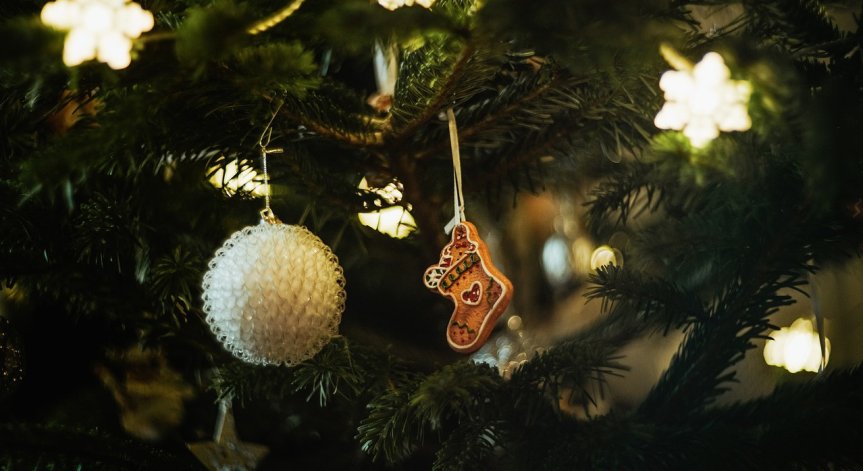 Името на празника идва от римското calende.