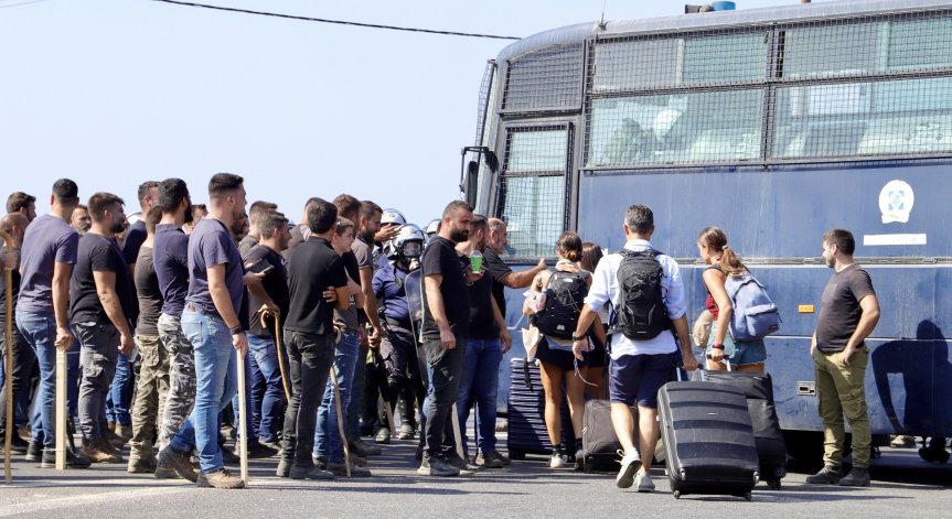 Великденски трафик в Гърция: Рекорден поток от хора към островите