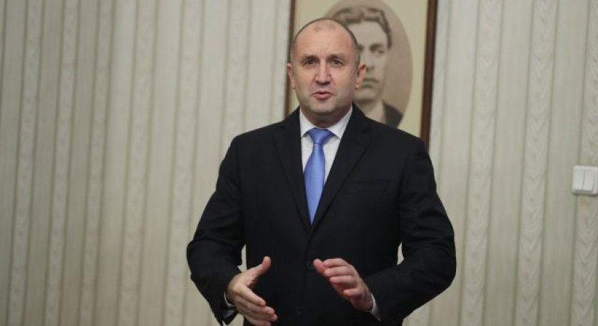 Ще има ли стабилно правителство? Радев връчва първия мандат на ГЕРБ-СДС
