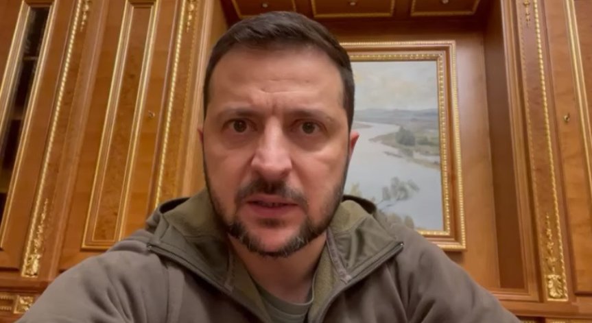 Зеленски зове след ракетния обстрел: Пазете се, скрийте се, всичко ще преживеем