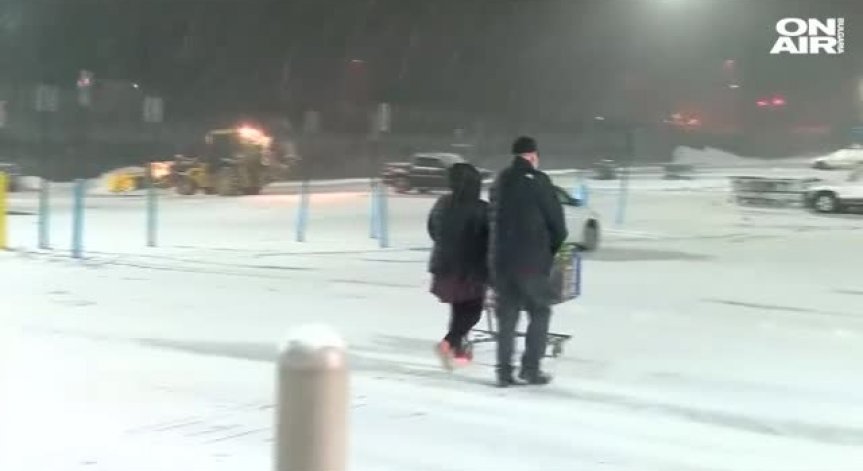 Няколко летища бяха блокирани в САЩ заради обилен снеговалеж