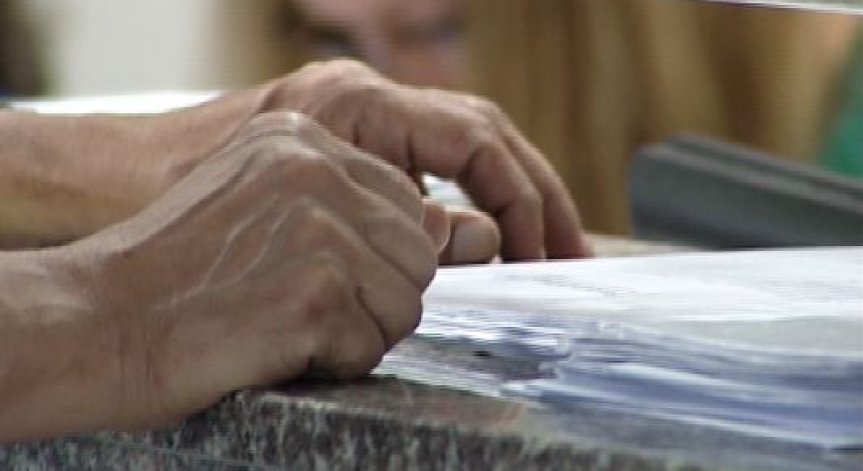Агенцията по вписванията анализира кои такси да намали