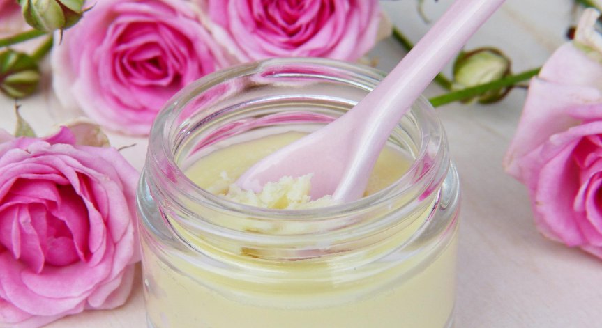 Защо трябва да включим пчелния восък в грижата за кожата