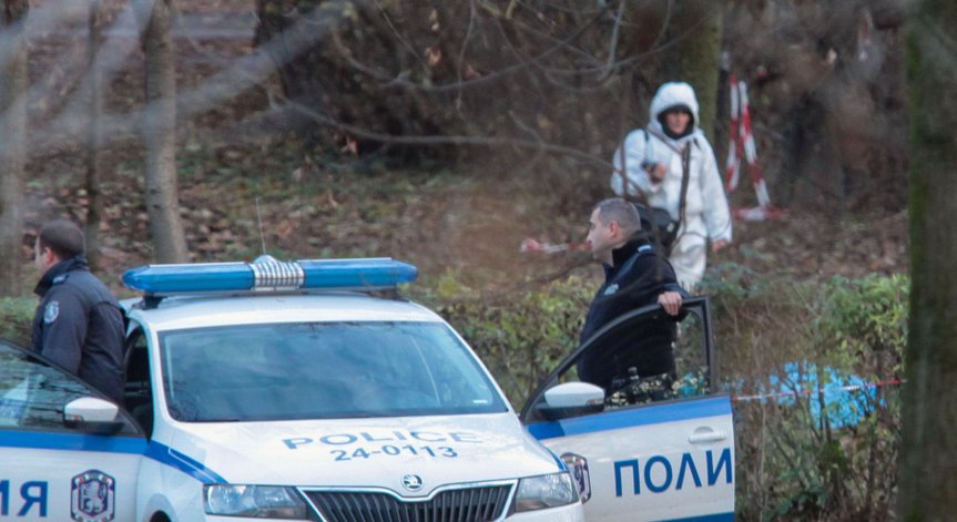 Мъж наръга 15-годишен в рамото при спор в Русенско 