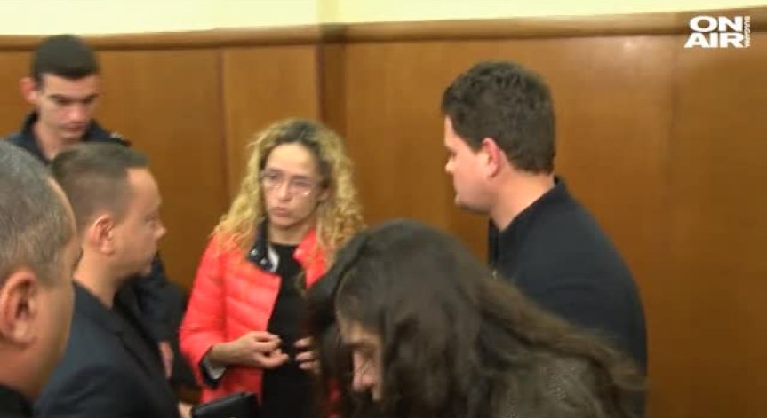 Иванчева и Петрова с писмо срещу условията на живот в ареста