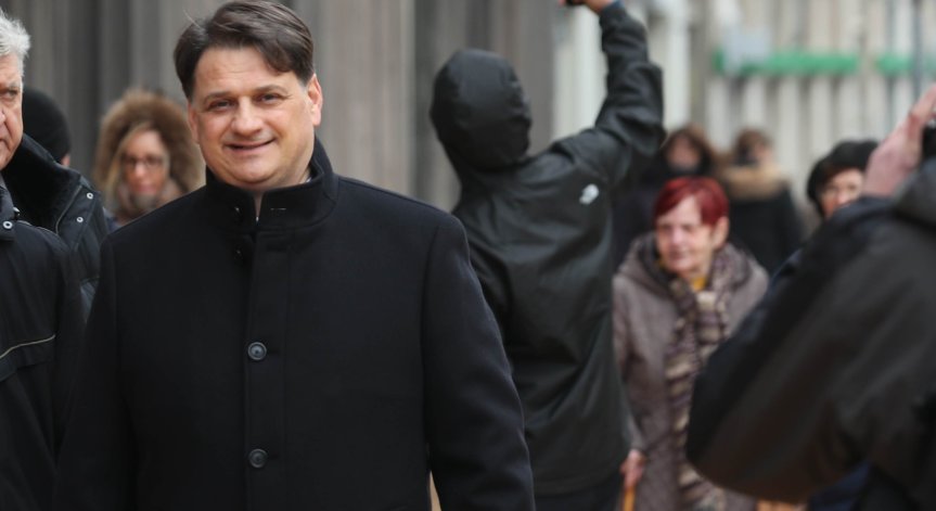 Министър Бачев посочи фактите.