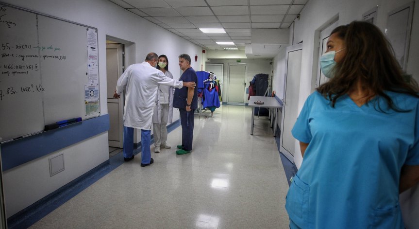 Все повече българи няма да могат да си плащат здравните осигуровки