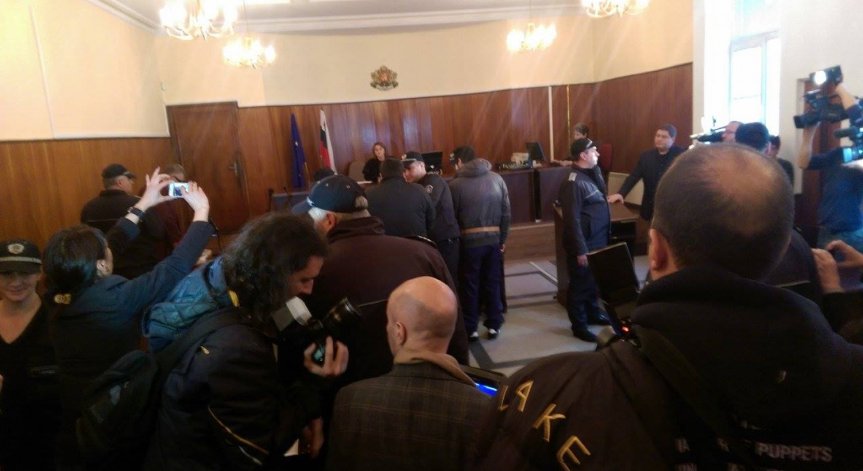 Съдът пусна двамата братя Дамянови под домашен арест /ЪПДЕЙТ