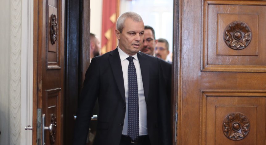 Костадинов: Подаряваме 1,2 млрд. лв. на Украйна и теглим 19 млрд. нов дълг