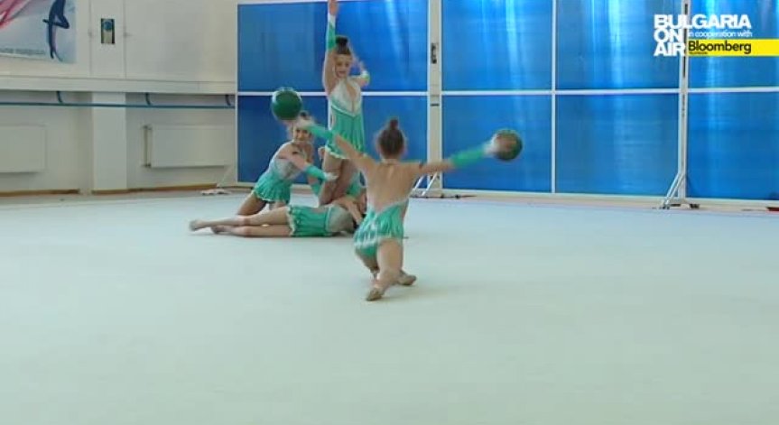 Ансамбъл девойки готови за Европейското първенство
