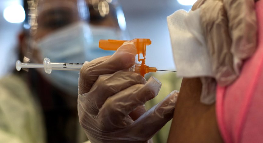 СЗО: Не е ясно колко бустерни дози ще са необходими за защита от Ковид-19