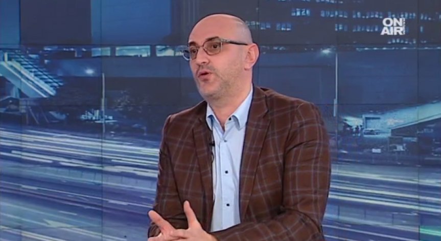 Меркел в България? Губи подкрепа и брои приятелите си, посочи Милен Керемедчиев