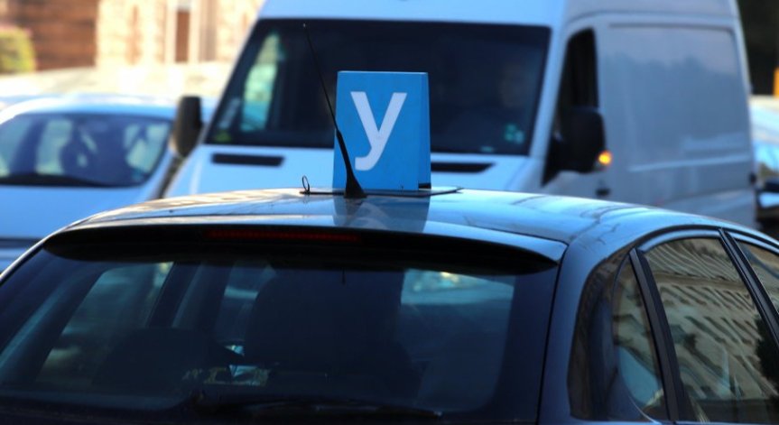 Възобновяват поетапно провеждането на шофьорски курсове