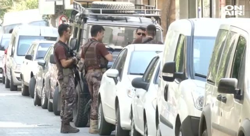 Турската полиция арестува двама за стрелбата по посолството на САЩ