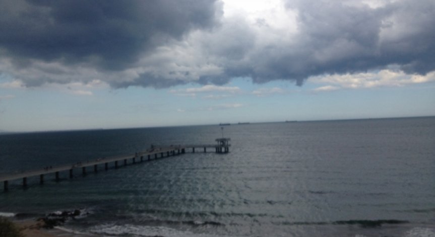 Бургаски абитуриенти изригват - жандармерията в готовност