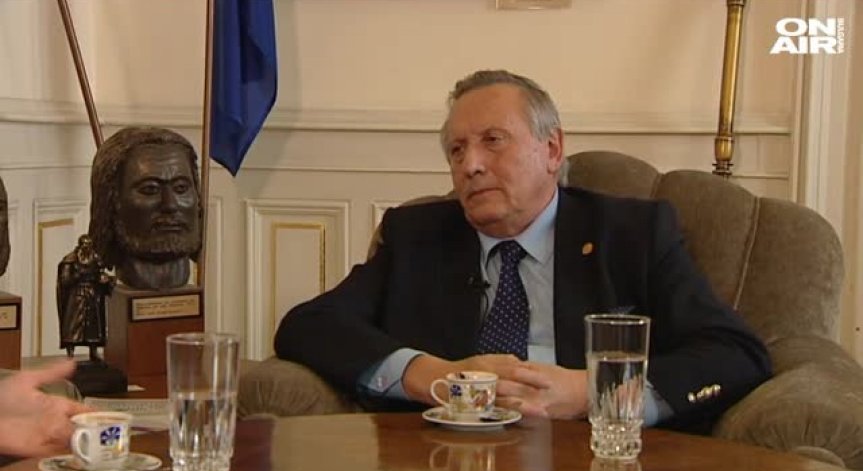 Акад. Стефан Воденичаров: Партиите се готвят за предсрочни избори