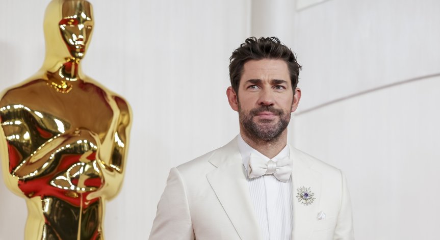 ''People'' определи Красински за най-сексапилния мъж.