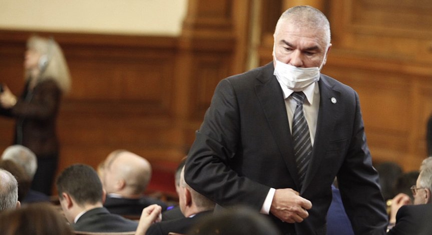 Из парламента пълзи зараза! Марешки и 