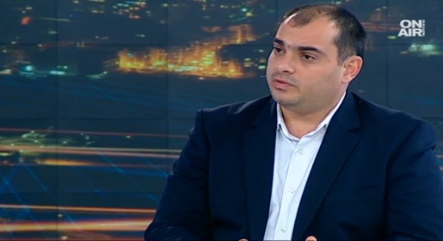 Филип Попов: Парламентът се е превърнал в гумен печат на изпълнителната власт